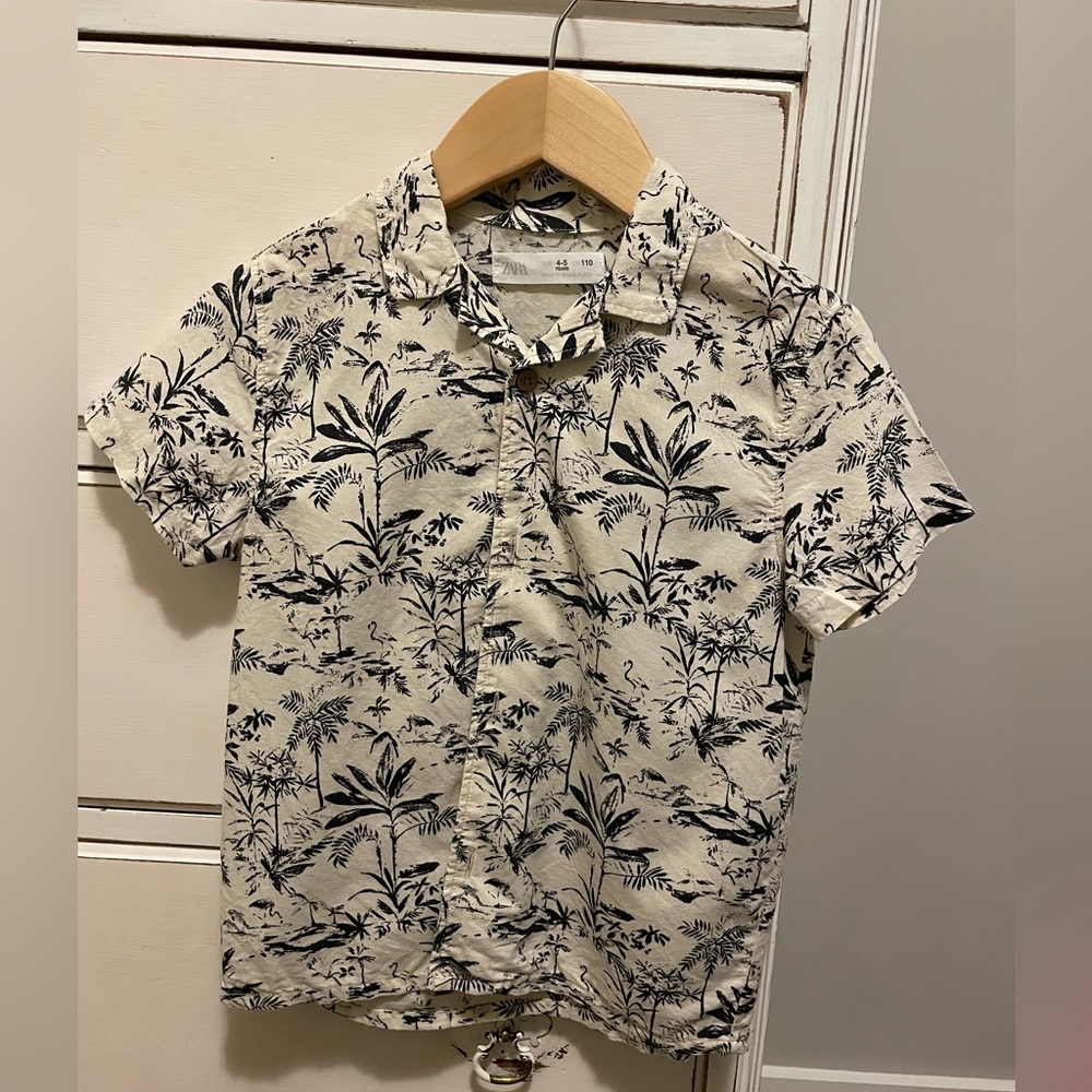 Boy’s Zara short sleeve button up size 4-5t
